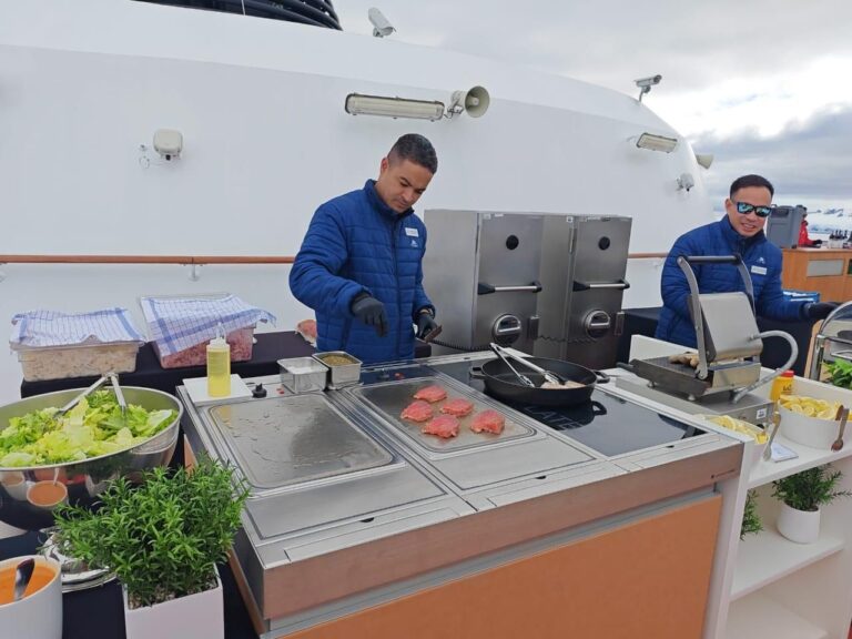 Culinary Operations Cruise in Antrarticta by livecookintable®